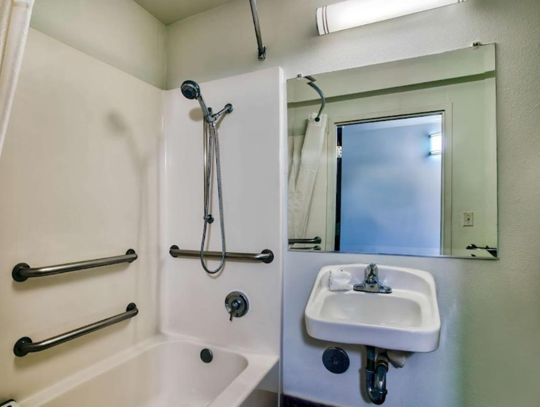 Motel 6-Hesperia, Ca - West Main Street I-15 Bagian luar foto
